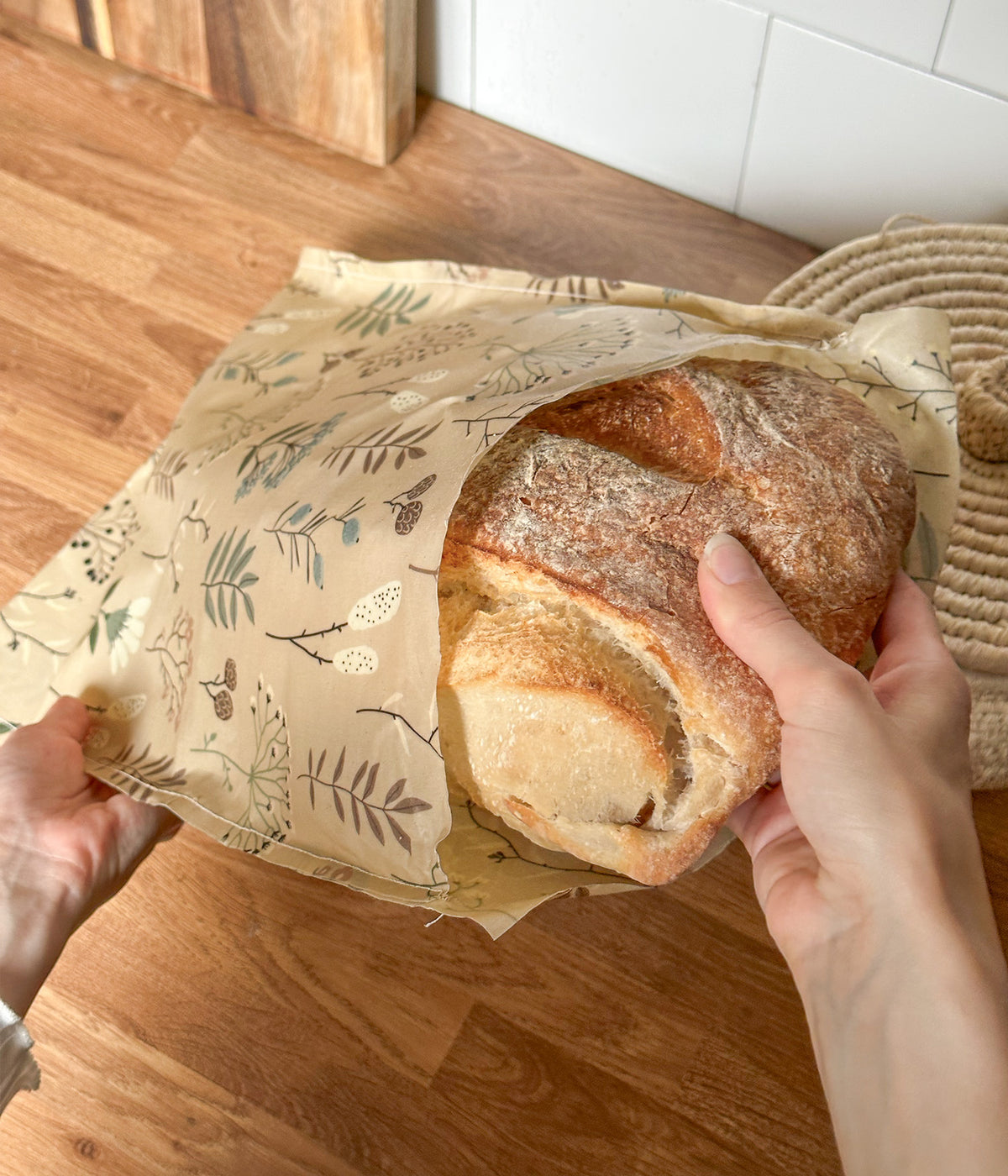 Bivaxpåse används för att förvara brödlimpa 